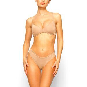 Skims Wireless Form push-up plunge bra